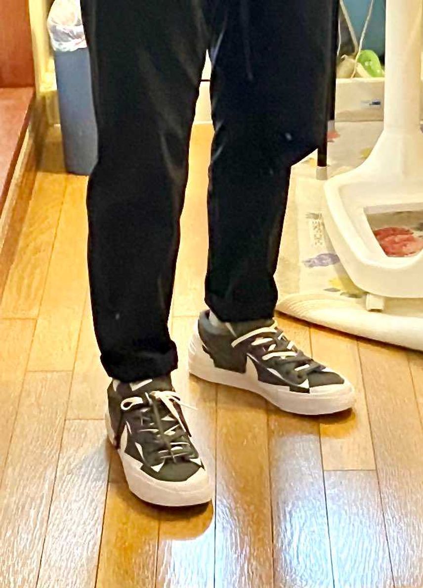 サカイブレーザー到着!
みんなが言っていた思ったよりグレーに納得。
たしかに