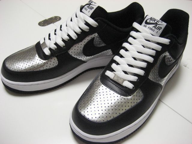 カメラロール漁ってたら懐かしいのが出てきました。
ABCマート限定とNIKEi
