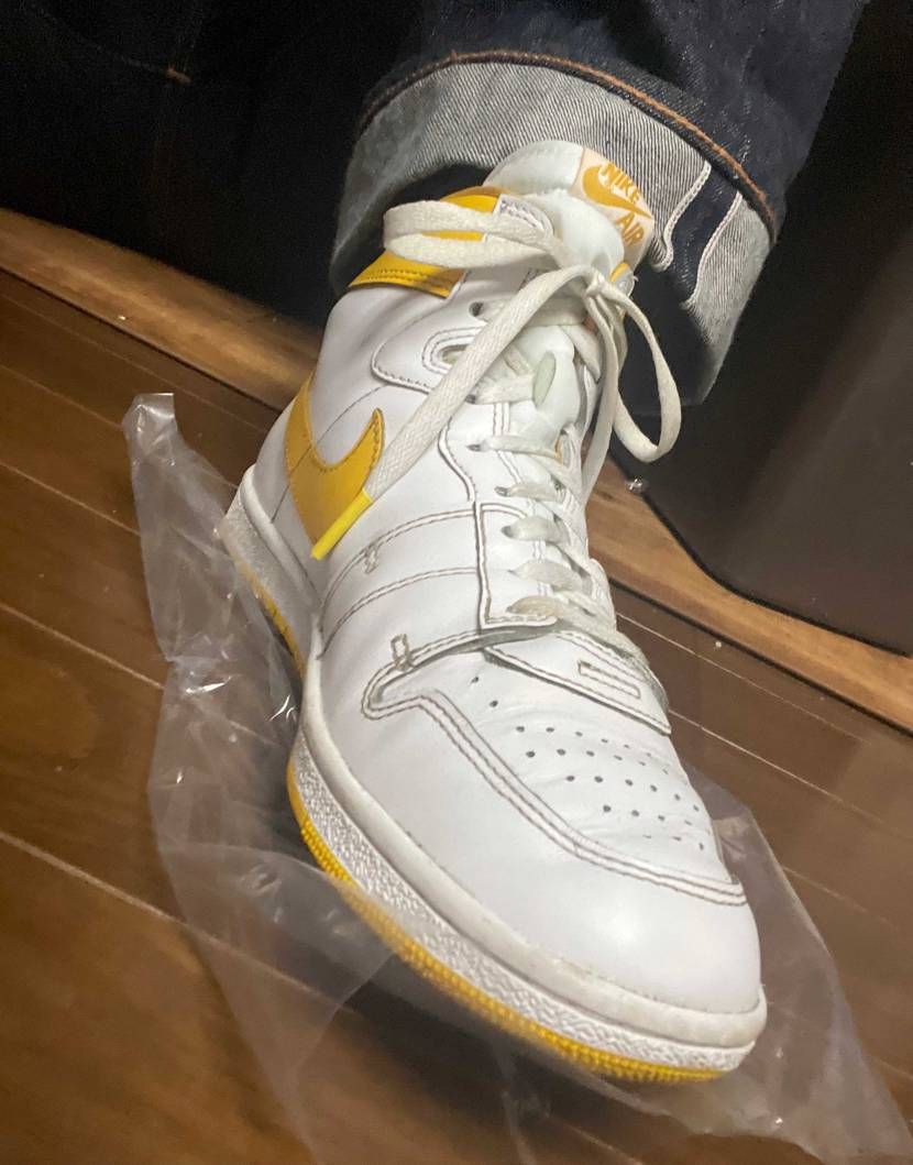 シューレース切ってみた✂️

1枚目
付属のレースって