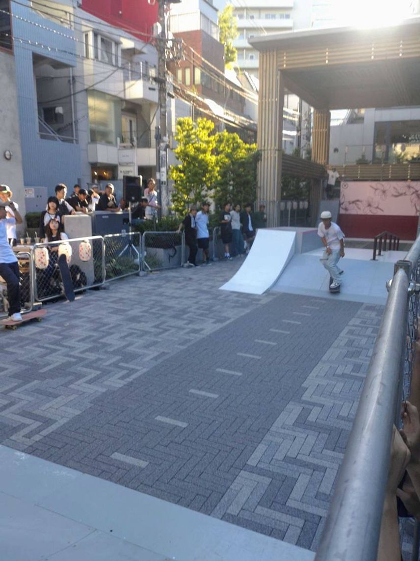 現場行ってきました:)
が、堀米くんは最後の方にしか来ないっぽく、待てずに帰り