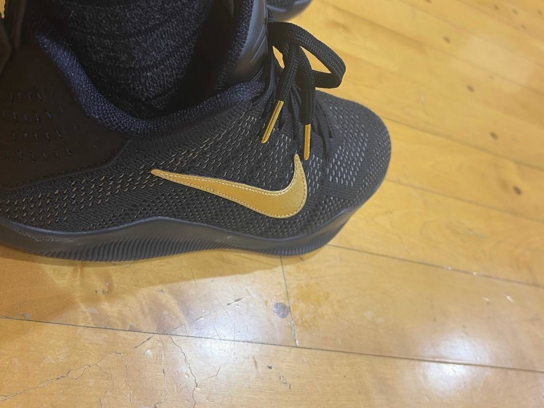 調子良いです
シューレースのチップが重めなんでスネとかパチパチ当たります😶