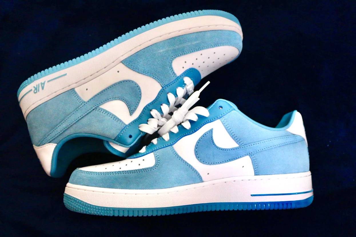 ちょっと前に作ったエアフォース👟
カラーが凄い好みで、
今の季節に合いますね