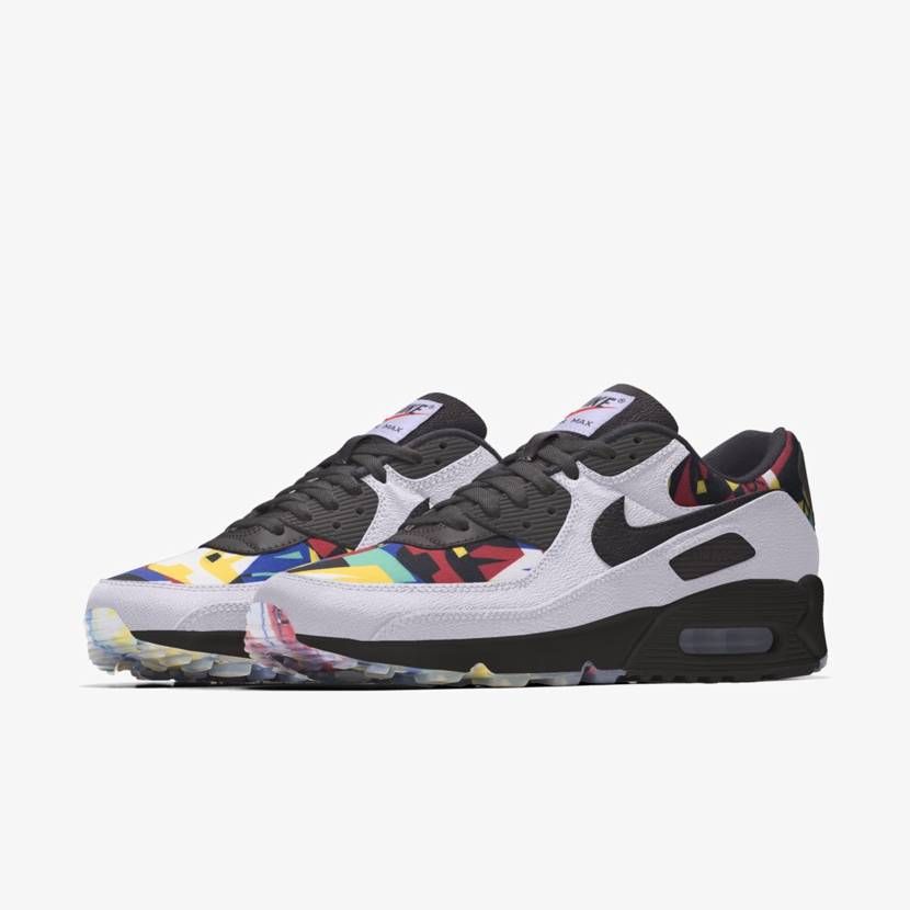 AIR MAX 90 NIKE BY YOUどっちが良いと思いますかー？