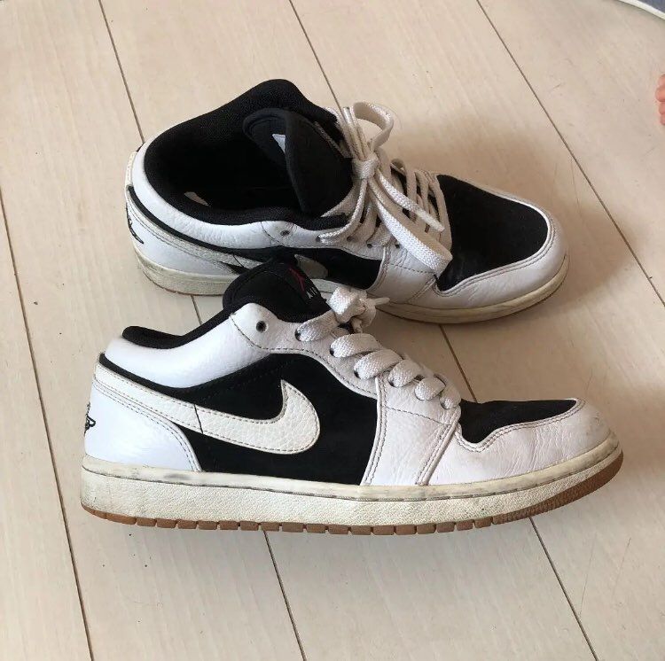 このモデルは多分aj1のlowだと思うのですが、どなたかモデ