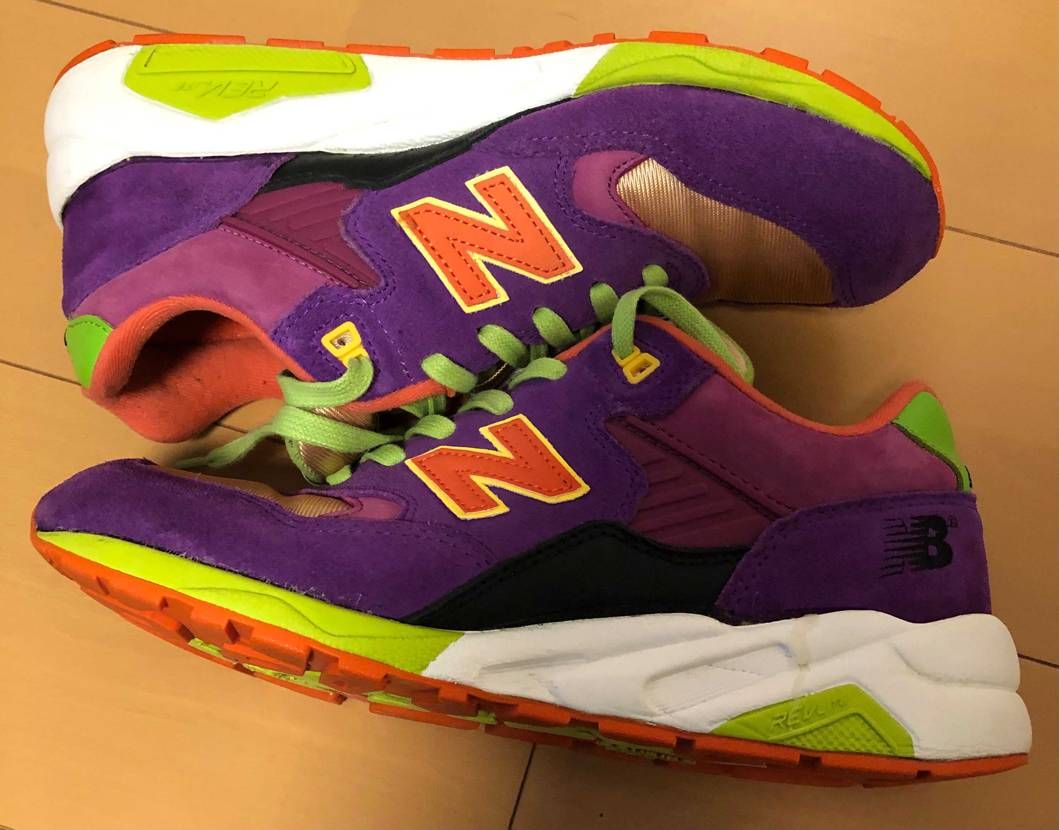 先日紹介したニューバランスMT580。16年の経年には勝てず