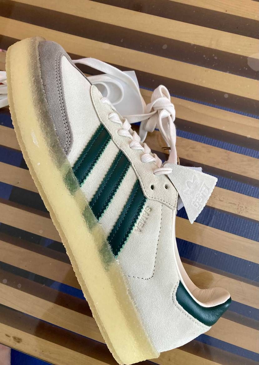 今DHLが届かに来ましたー。丁度良い到着タイミングこれから雪