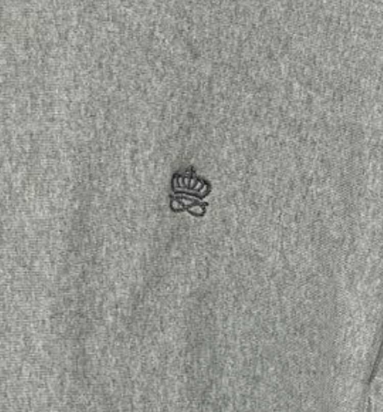 supremeの初期らしいですがスモールクラウン刺繍のクルーネックスウェットの情