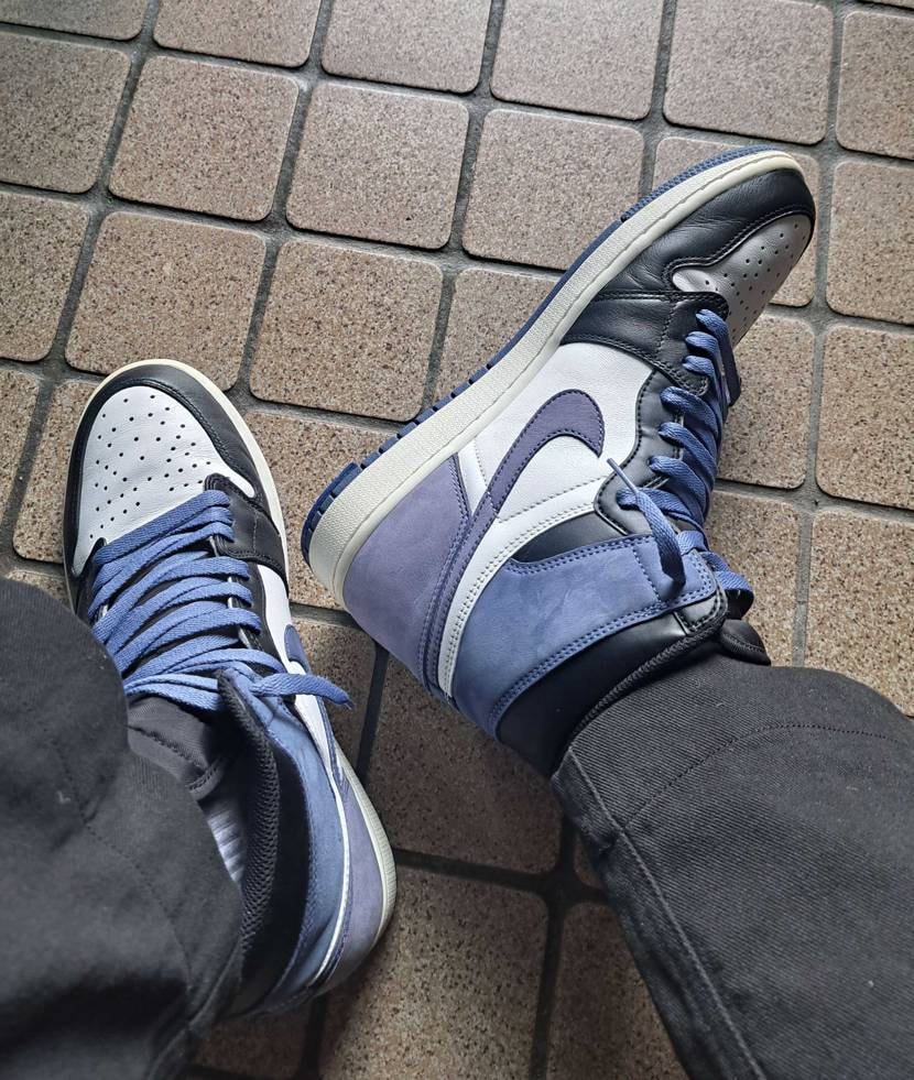 お昼から友達とお出掛け🎵
今日はオジサン勢が好きであろう風車のスタジャン✨️
