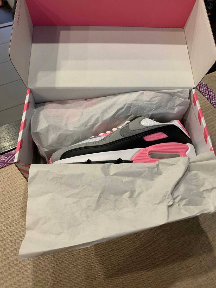 母の日用に遅くなったけどNike.comで安くなってたのでAIR MAX 90を