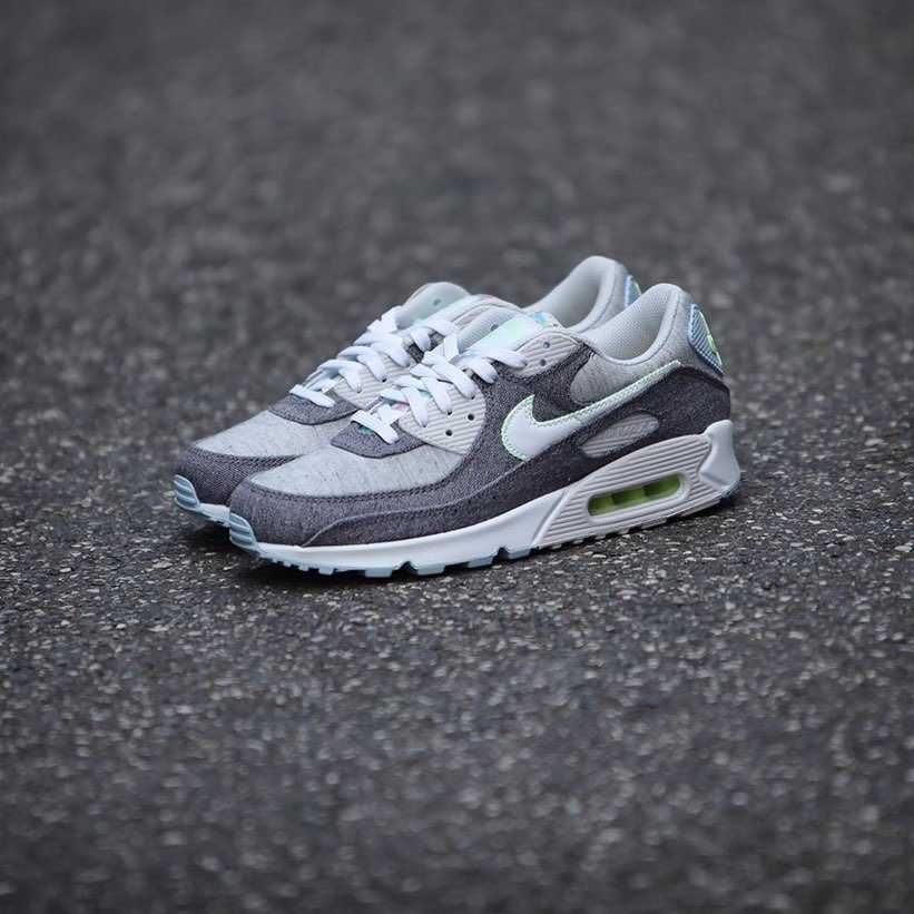 こういうAM90も好きかもしれない。この間のインフラ90みたいなガッチリしたのも