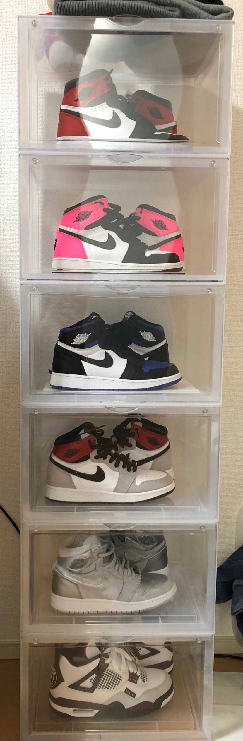 嫁のスニーカータワー完成♪
持ってるAJ1が羨ましい🤔