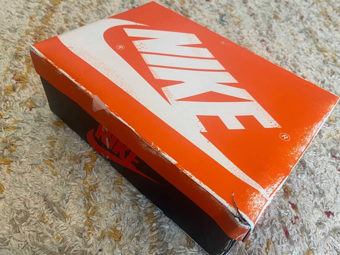 フトパから袋梱包で届きました。
親切に箱が開かないように粘