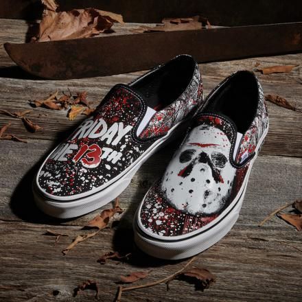 次出るこのスリッポン欲しいけど足元浮きそう😂