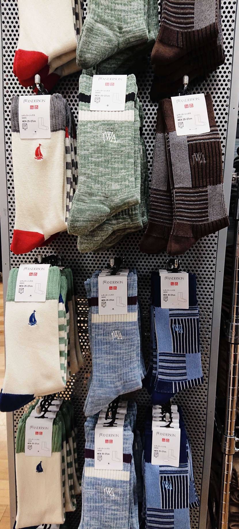 今日からのJWソックス休憩中に買ってきました🧦
今年はマリンテイスト強めッスね