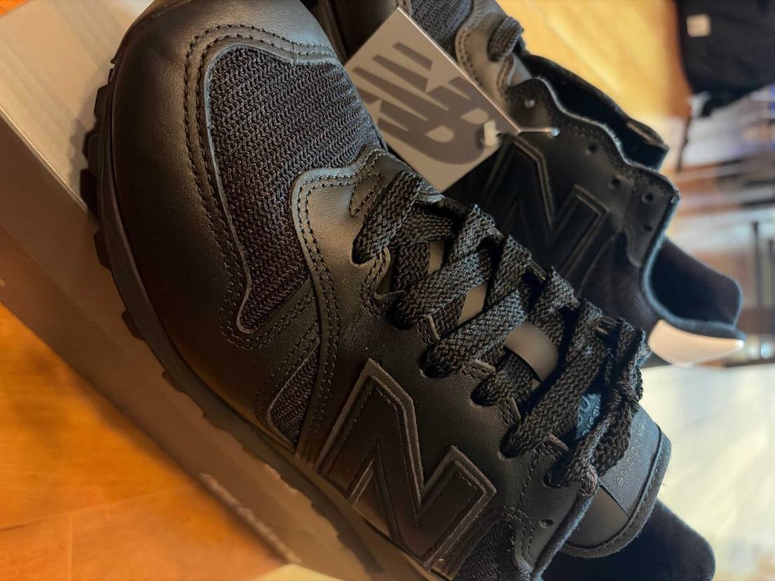 1300は履いた事ある方ならわかります。
素晴らしいスニーカーです。
合わせ