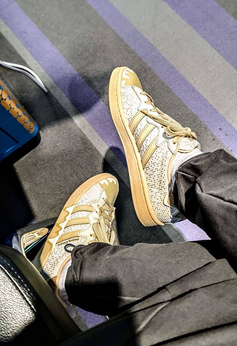 今日はadidas🐝ですよ🤩✨
うどん🍜3人前と🍙🍙😋🥢