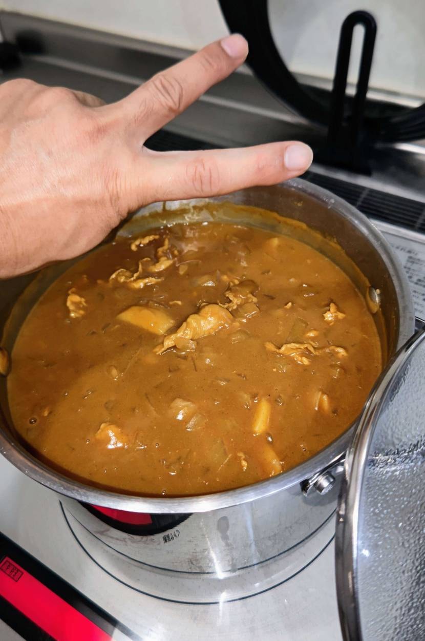 今日の晩のメインディッシュ完成🍛👍️
今日もカレー🍛す❗️❗️
さっ👀昼ご飯