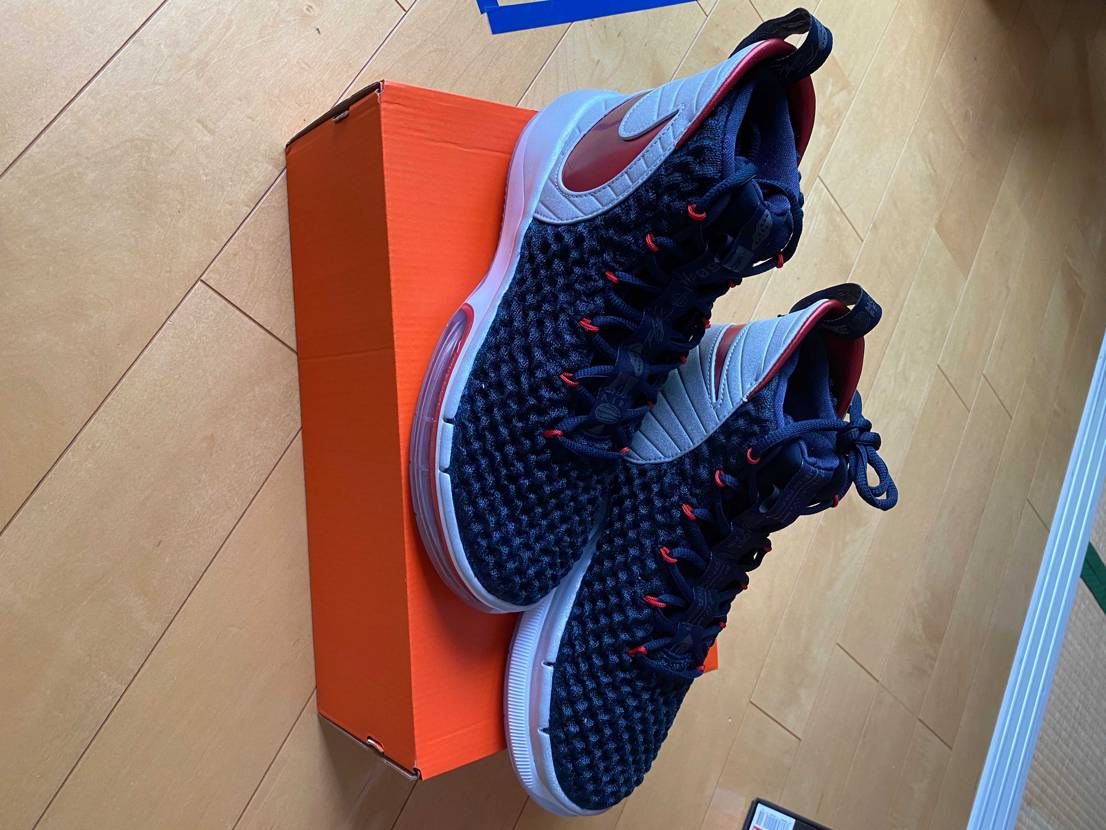 このスニーカーも台湾で購入しましたよ！
価値ありますかね！