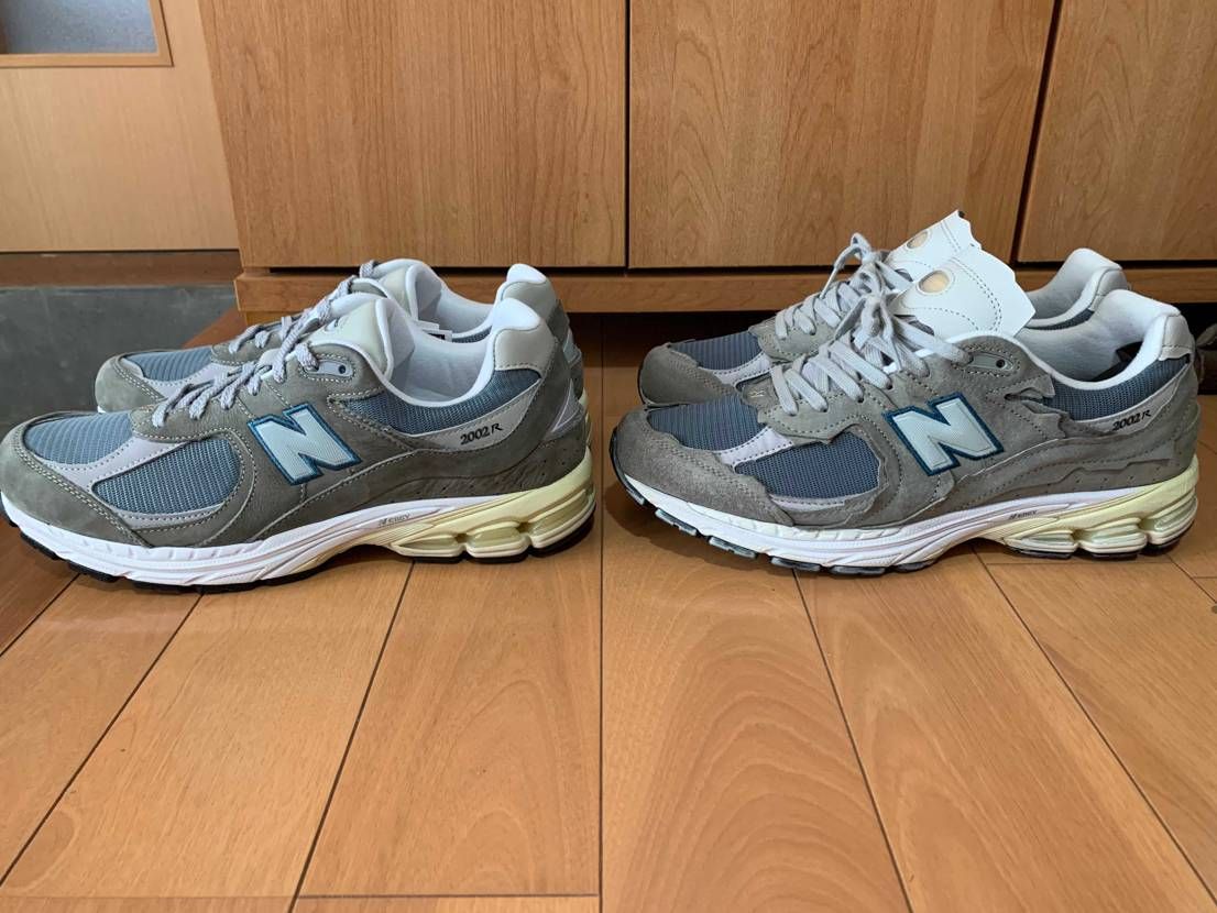 早くも公式から届きました。
プロテクションと比較してみると、色味はほぼ一緒です