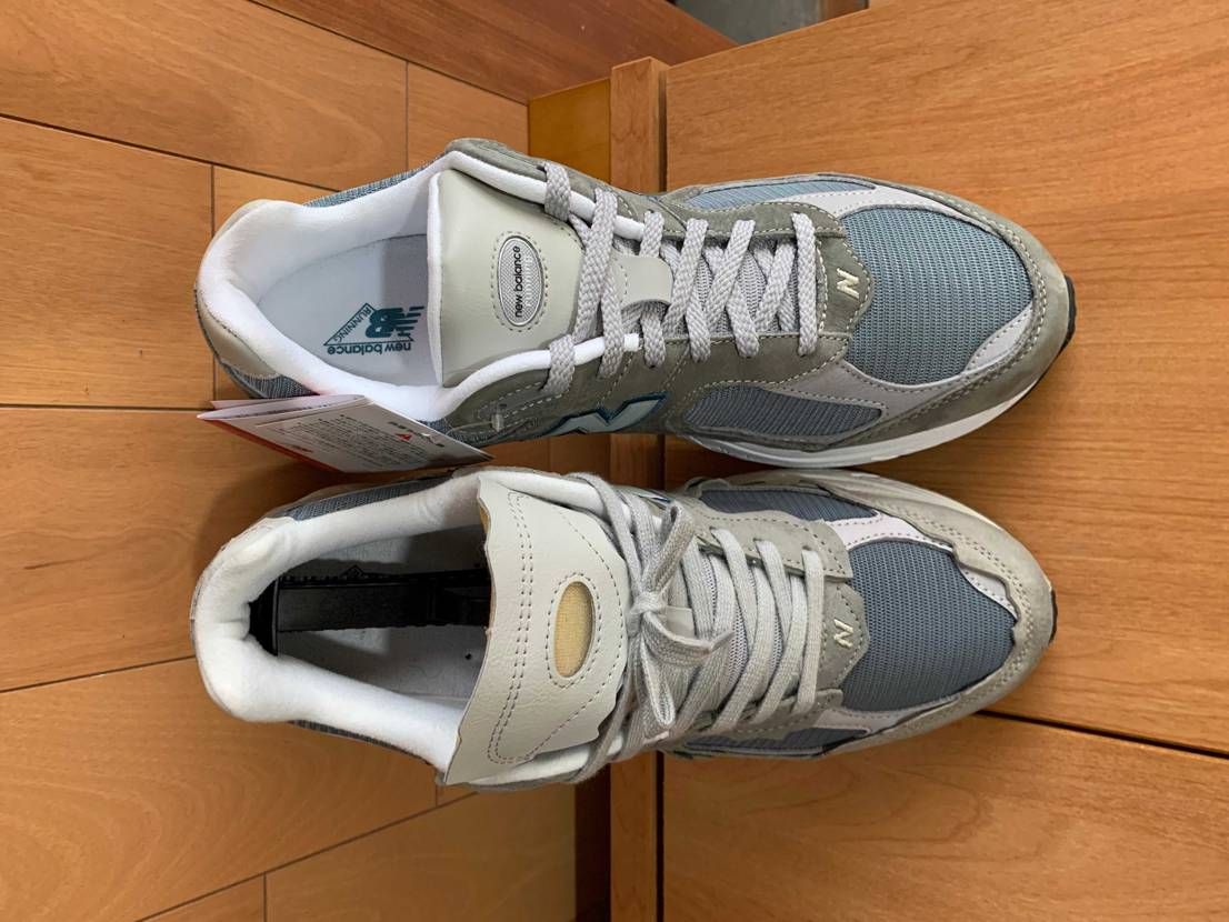 早くも公式から届きました。
プロテクションと比較してみると