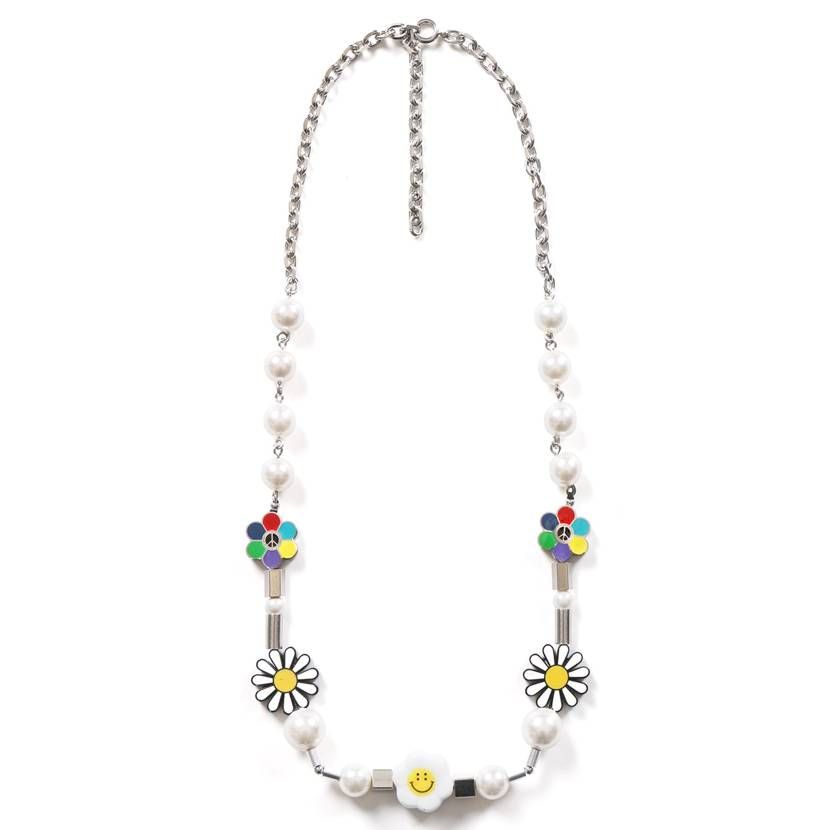 スニーカーと関係ないのですがEAVE+/SALUTEのネックレス買おうと思ってる