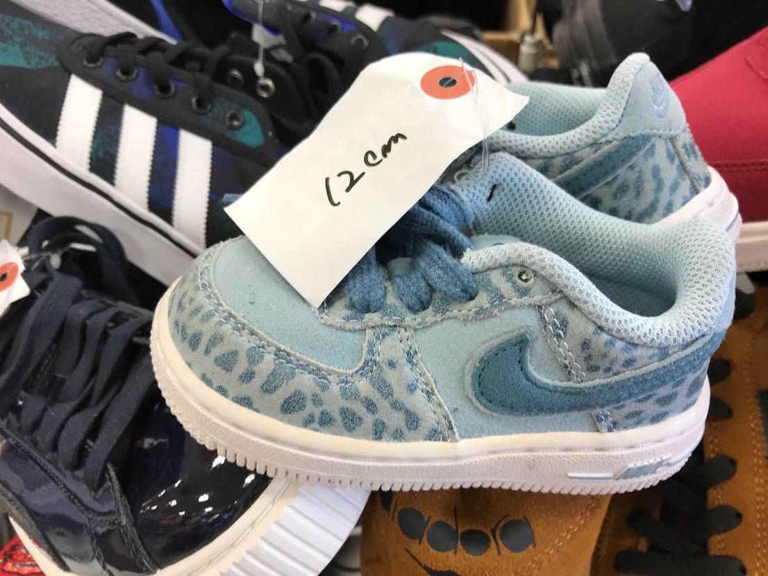 4月のコートパープルの限定オファー来てからスニーカー何も買え