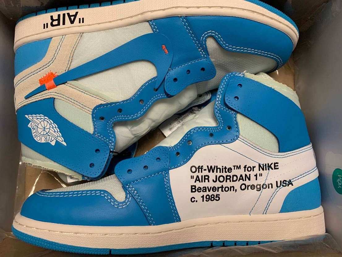 靴の横の文字が少しがさついてプリントミスみたいになってるんですけどこれで大丈夫な