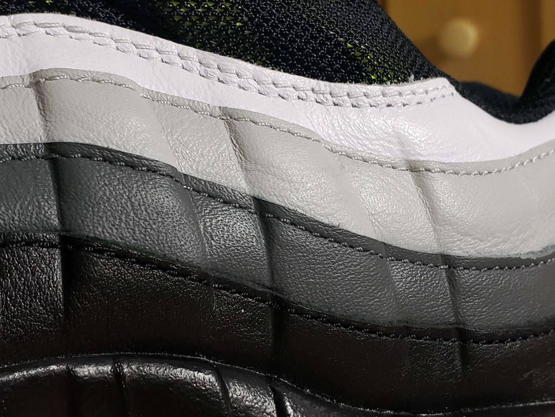 95アンロックド着ました😋
ミタさんと色々見比べてます😚
質