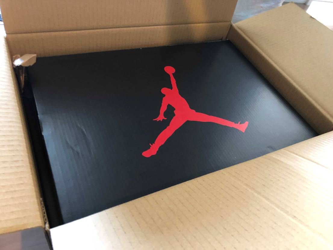 数ヶ月ぶりに買いました🥺
シューレースの結び方がイマイチ分からなかったので出す