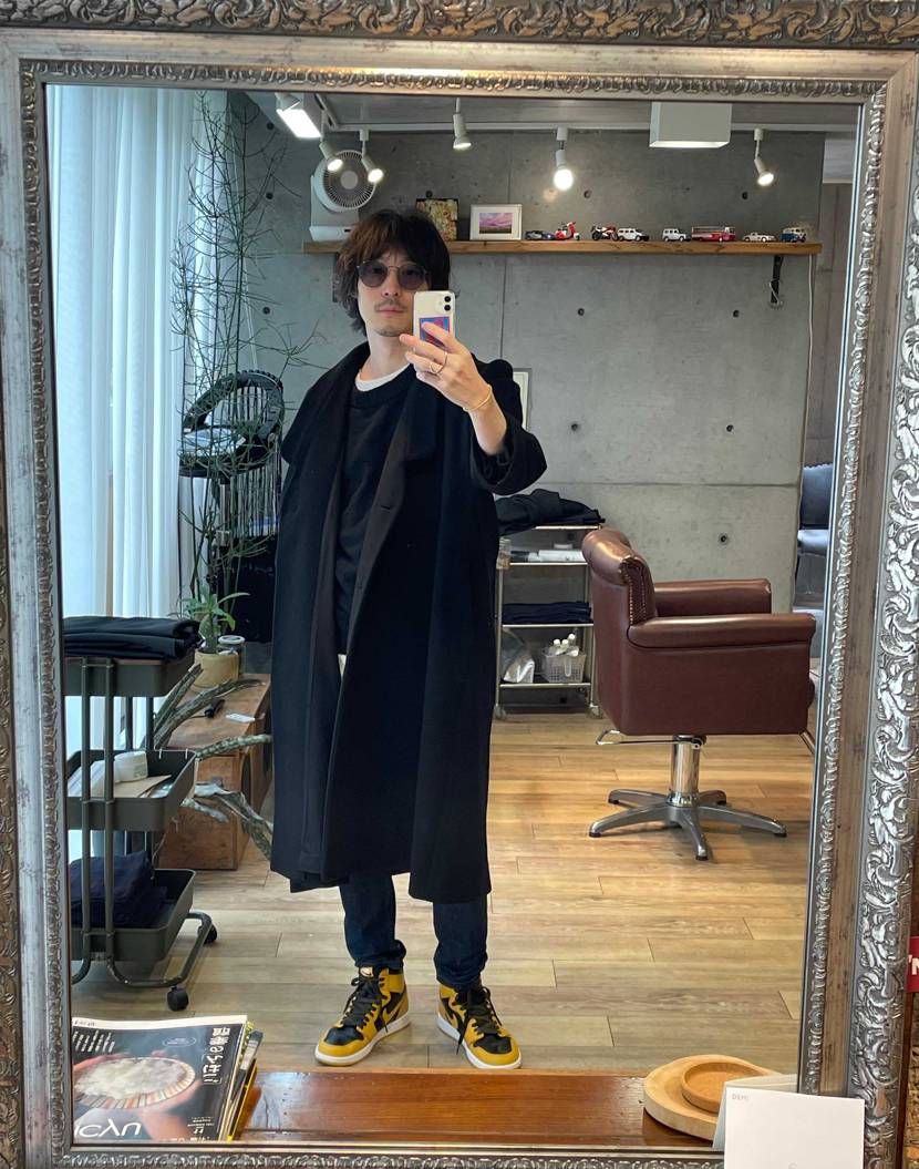 今期初ウールコート🧥

ロングコートにAJ1ってやっぱりめちゃくちゃ相性
