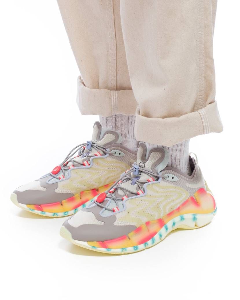 23日発売予定のREEBOK X BRAIN DEAD ZIG KINETICA