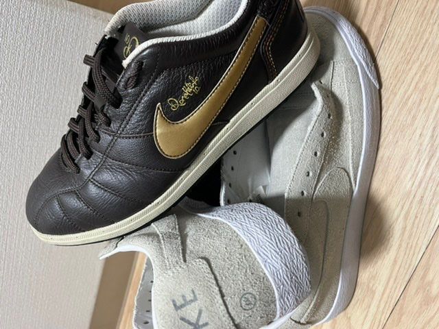 最近スニーカー全然当たらへんから昔のスニーカーで遊んで寝ます_(:3 」∠)_