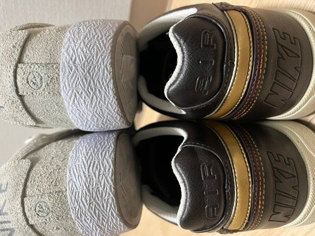 最近スニーカー全然当たらへんから昔のスニーカーで遊んで寝ます