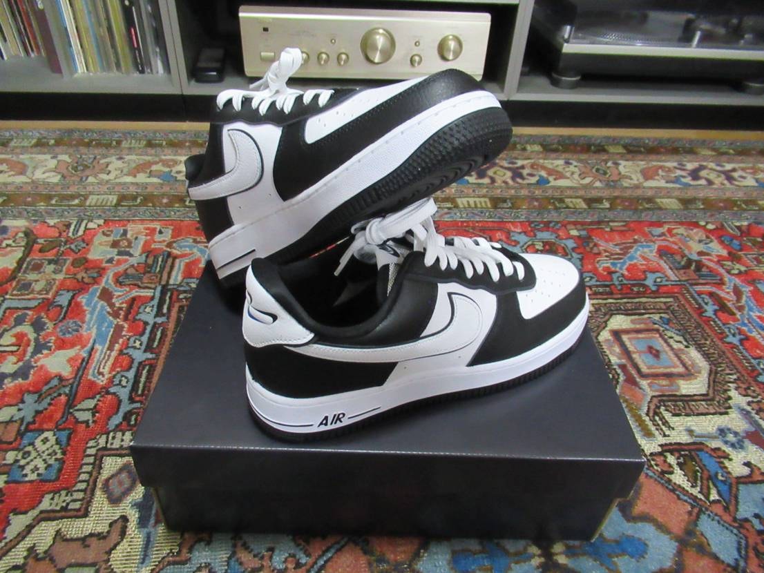 今日comより届きました。
AJ1やダンクもいいけど、このAF1は購入して良か