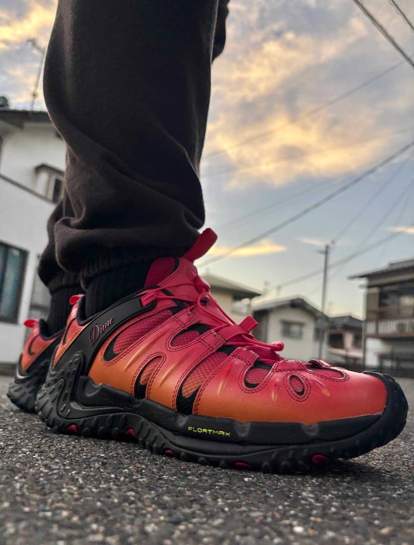 こんばんは〜
今日は、いつもと違う雰囲気の👟でした😚