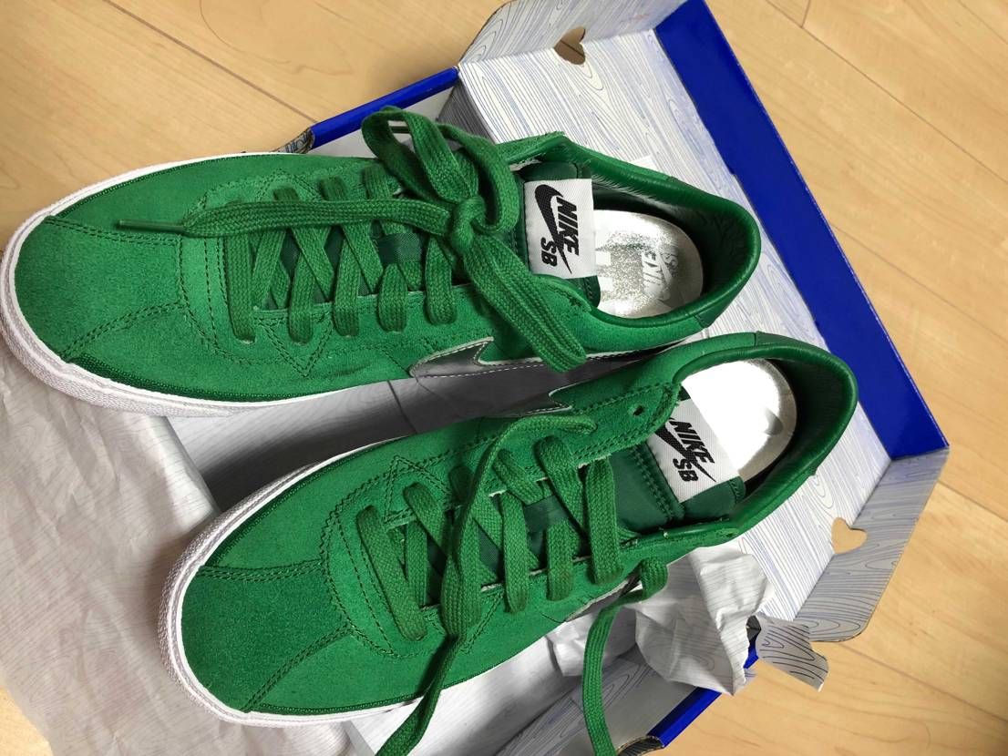 supremeコラボ
スニーカー

サイズ27.5
