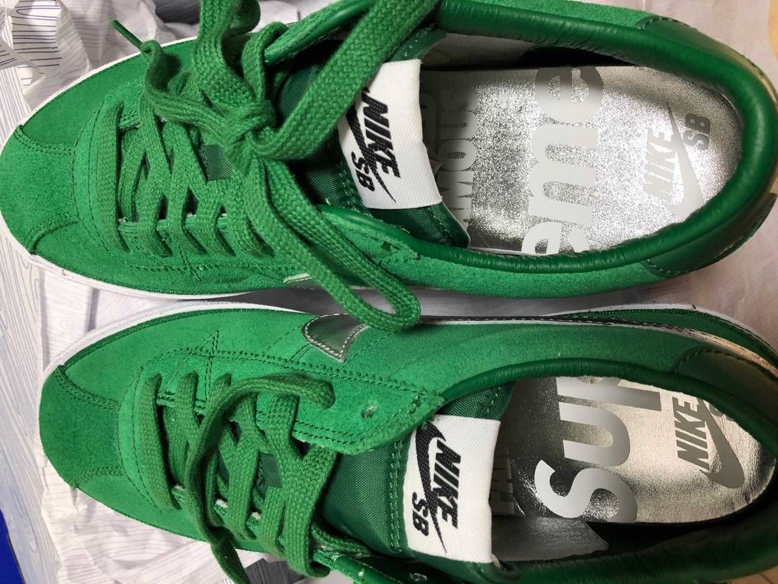 supremeコラボ
スニーカー

サイズ27.5

