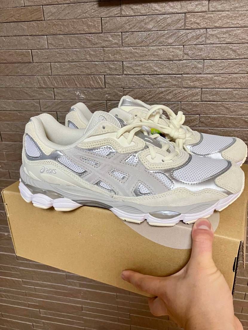 皆さん新色GEL NYCを投稿してないので🤔
asicsか