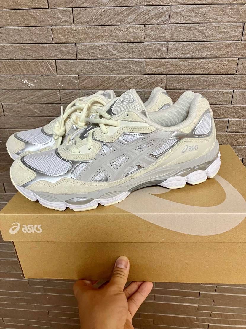 皆さん新色GEL NYCを投稿してないので🤔
asicsか