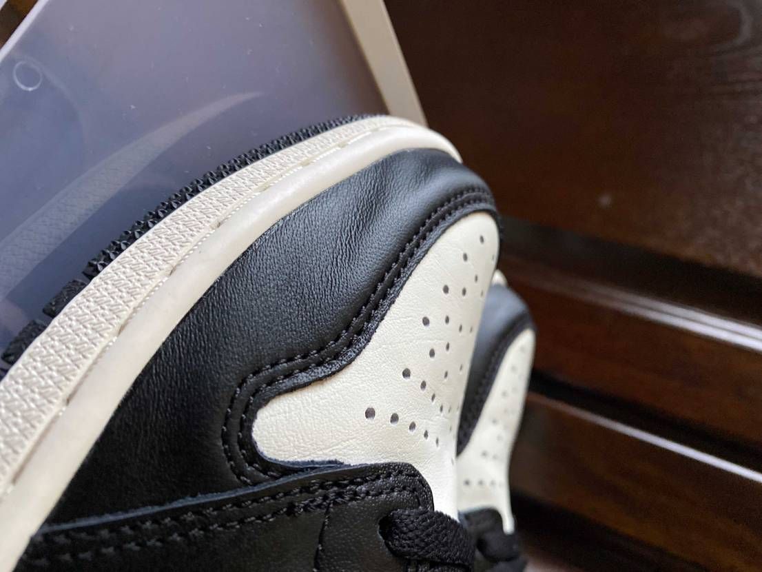 質問です、履いて一回目でつま先部分にこのようなシワ？ができたのですがこの程度のシ