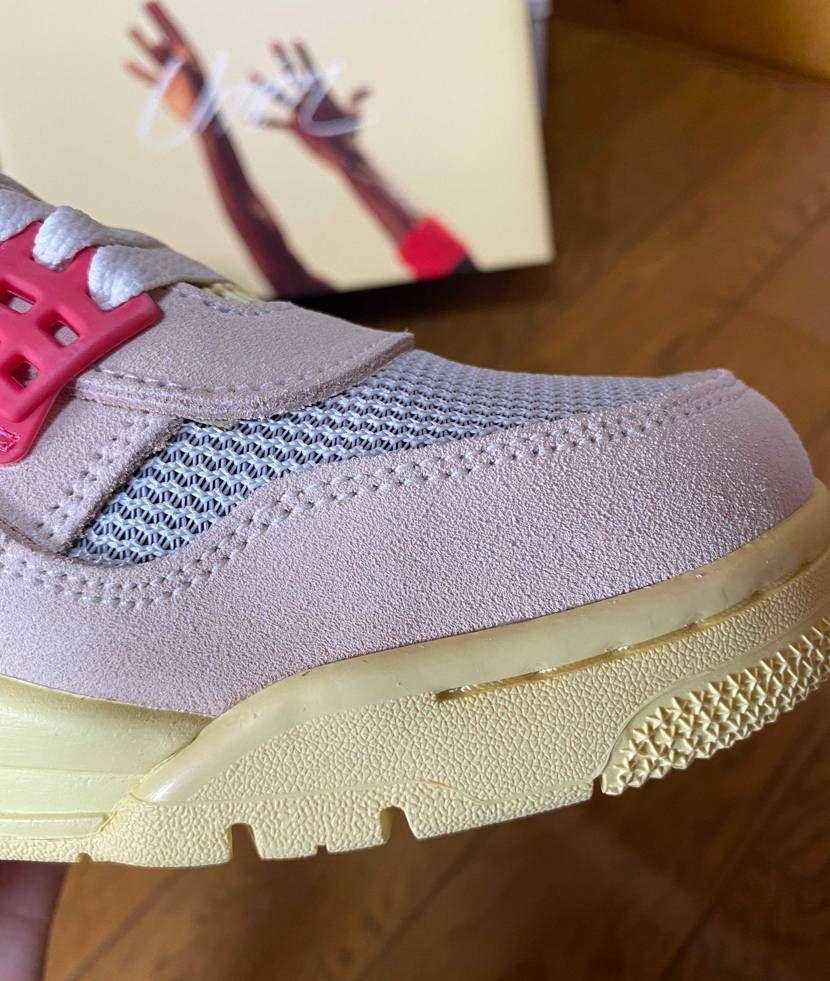 届きました。想像通りの格好良さです。メッシュとスエード の組