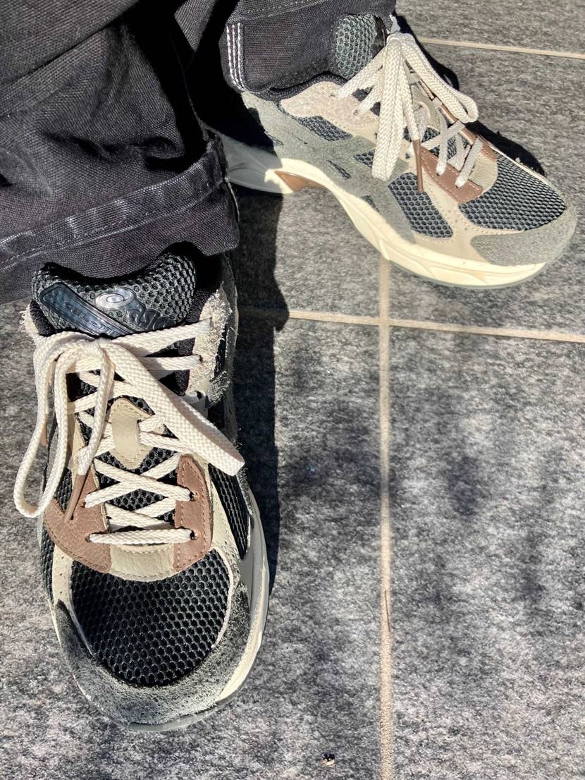 正月キックス
去年の正月も履いた希ガス
ワイの上着着たヨッメがラッパーでギガ