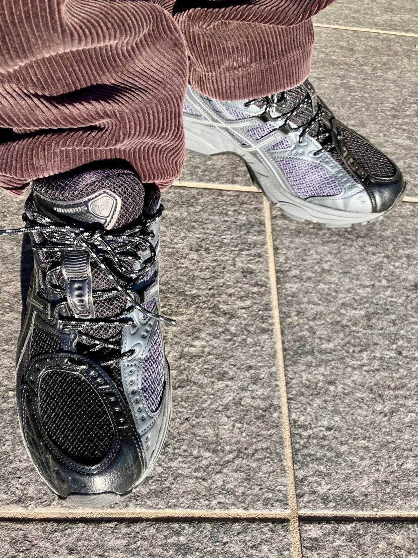 連日アシックス
ワイしかヘイブン履いてへんのけ🤧


ではドロン🥷🪩✨️