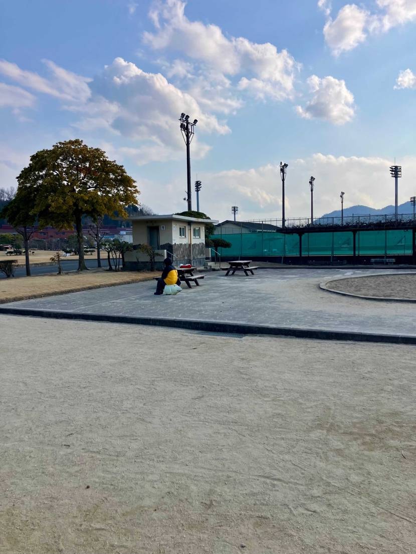 ジャストサイズおじ
と、寒すぎて帰りたいオバ


で