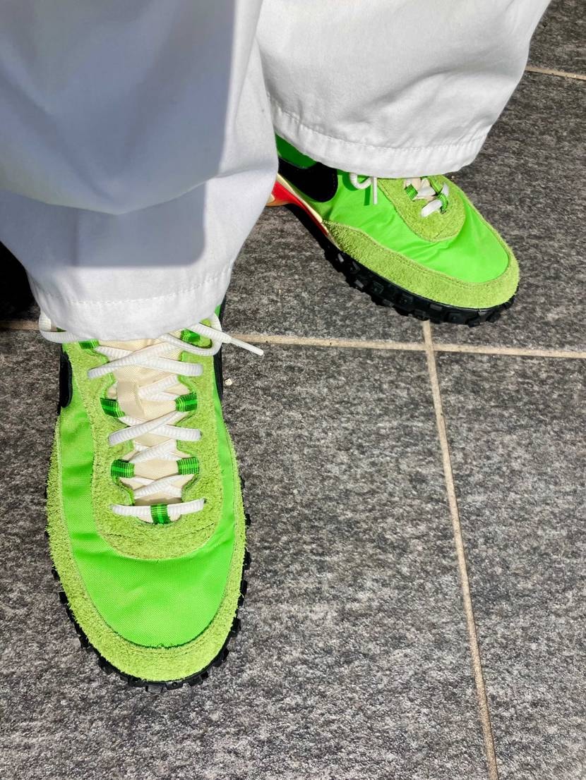 満開〜散り始めといったところですね
人は桜とか花火とか儚さ