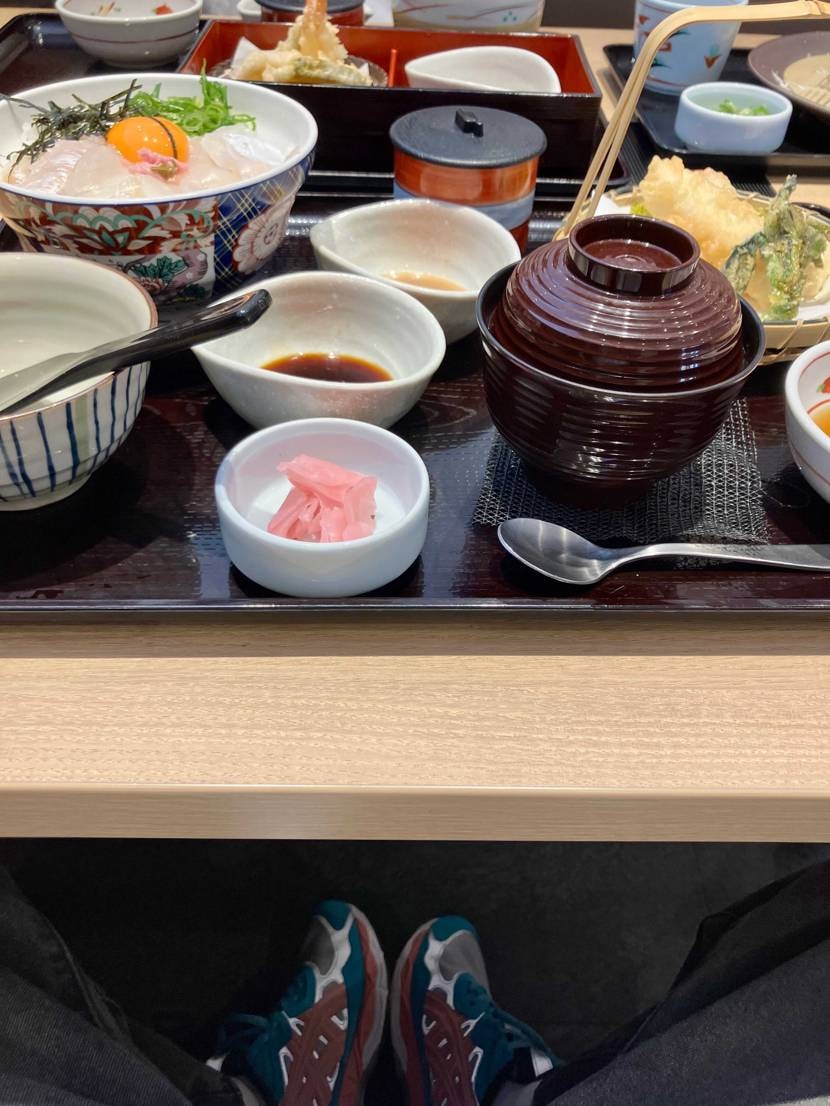 散歩がてらアウトレット行ったら散財した
3点で40%off