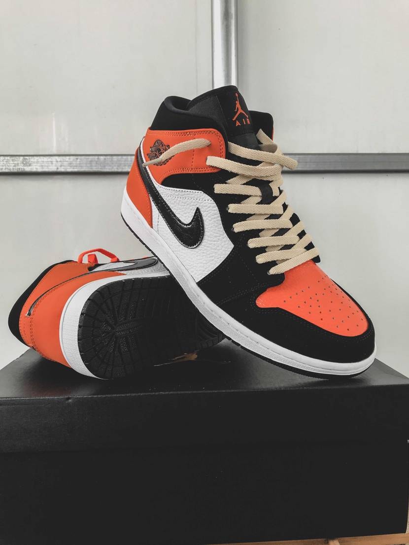 AJ1MIDカスタム
before→after
シャタバ