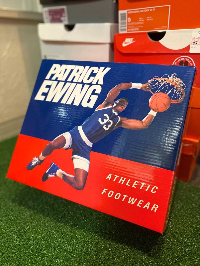 2月はスニーカーの抽選外れまくり、何も買えず終わるのかと思ってたところ近所の店で