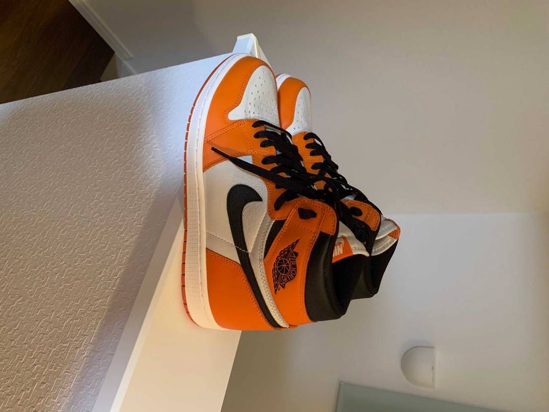 再び投稿^_^
オレンジブレイズよりリバース シャッタード バックボード派です