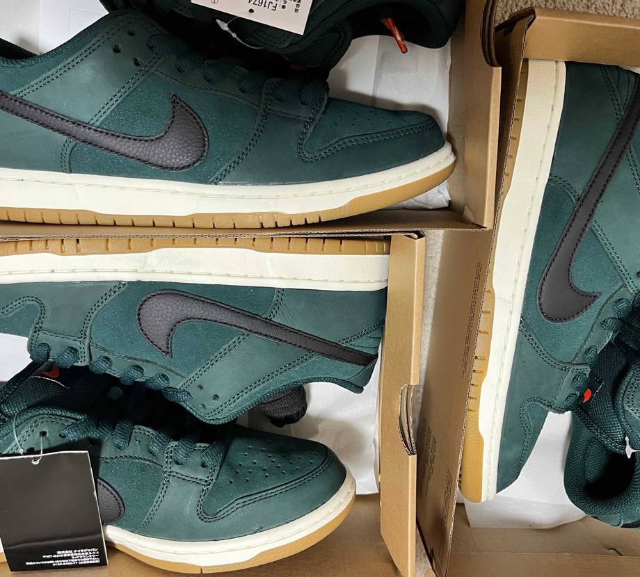 3足届いた🤗
更にもう一足届く🤗🤗
当選してんの気づかなくて無駄に一般でも買